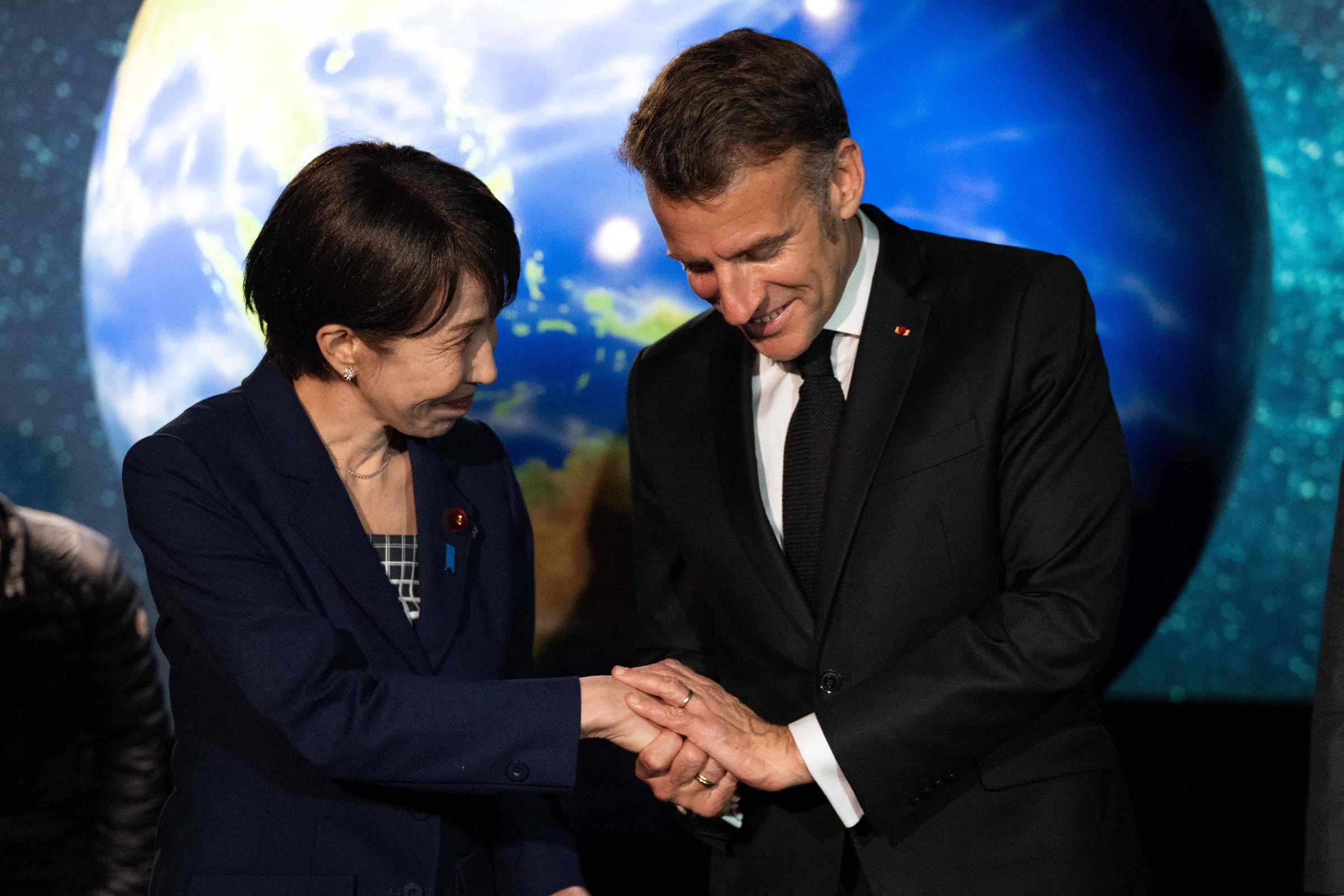 Diplomacia em Tóquio: França e Japão Lideram Esforço por Hormuz e Estabilidade Energética Global