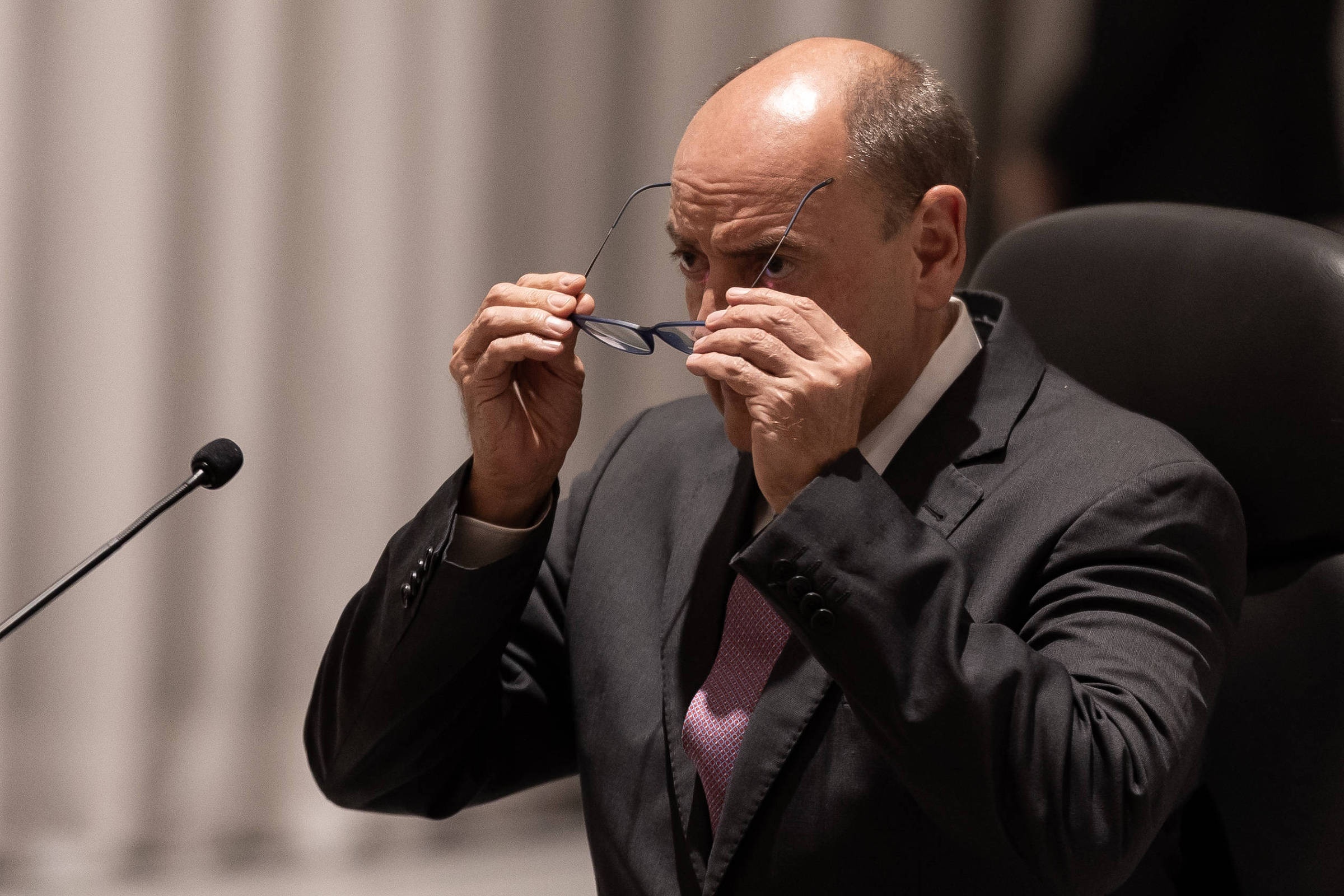 Crise de Sucessão no Rio de Janeiro: Entenda a Dança das Cadeiras no Palácio Guanabara e Seus Efeitos