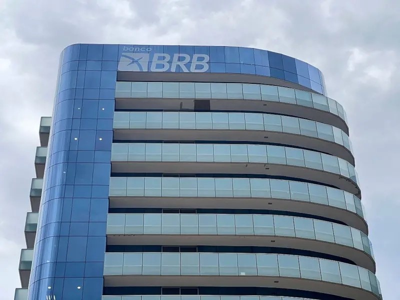 BRB Adia Capitalização: O Dilema Estratégico e as Repercussões para o DF