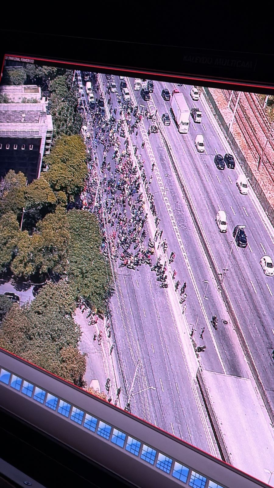 A Crise da Economia Gig em SP: Entregadores em Protesto Revelam Fissuras no Modelo de Aplicativos