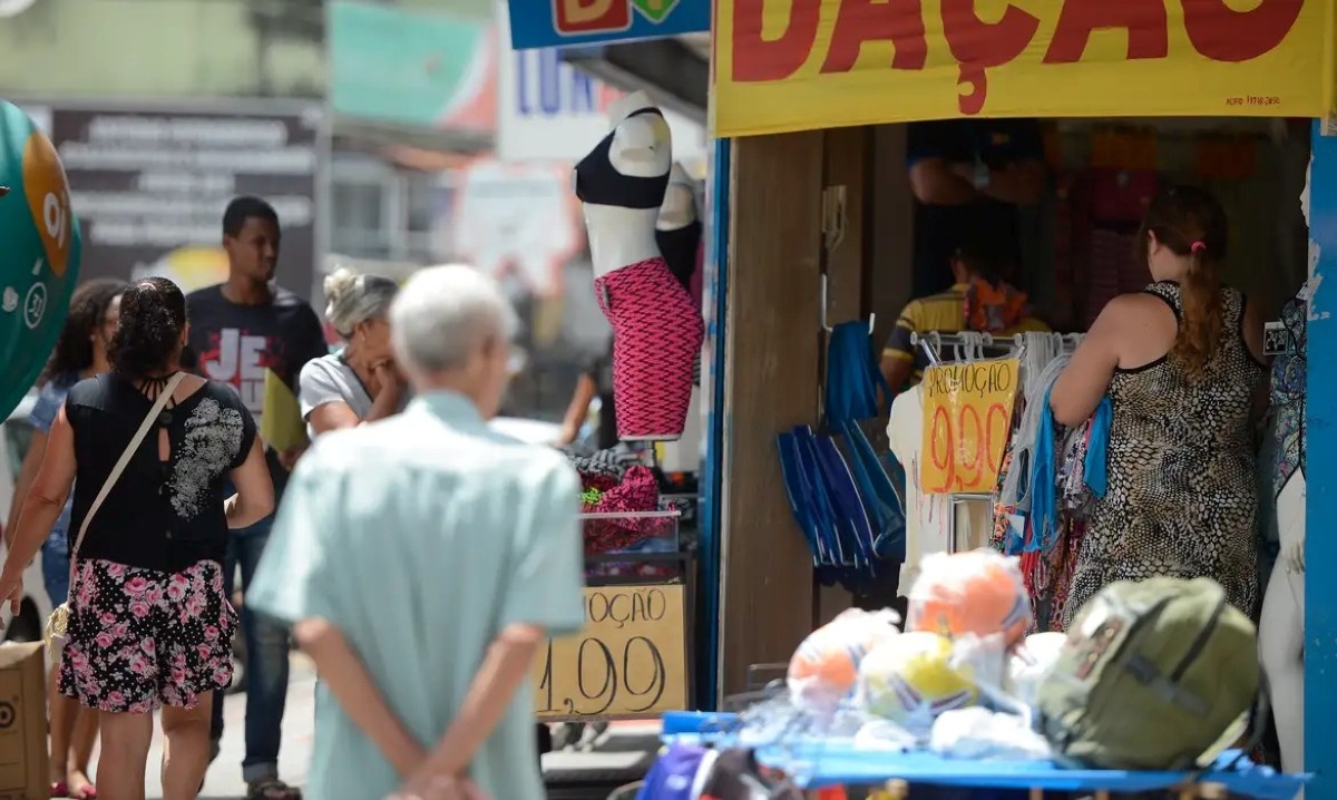 PEC das 40 Horas: Desvendando a Realidade do Descanso Semanal no Cenário Econômico Brasileiro