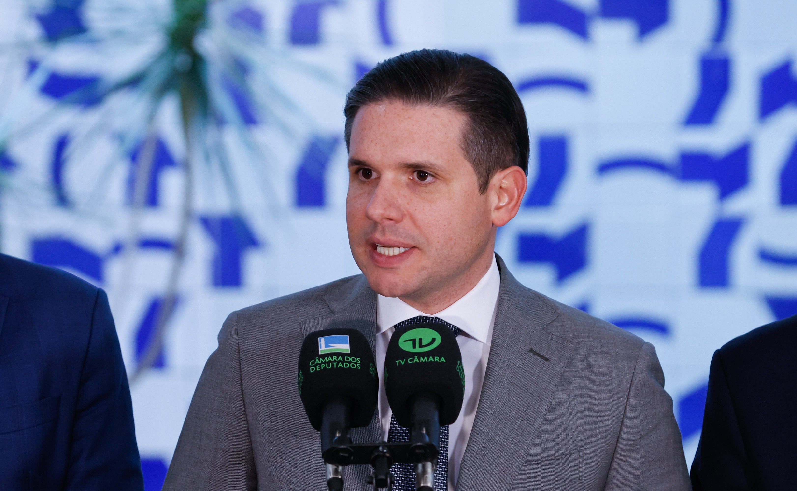A Jornada de 40 Horas: O Debate Político que Redesenha o Futuro do Trabalho no Brasil