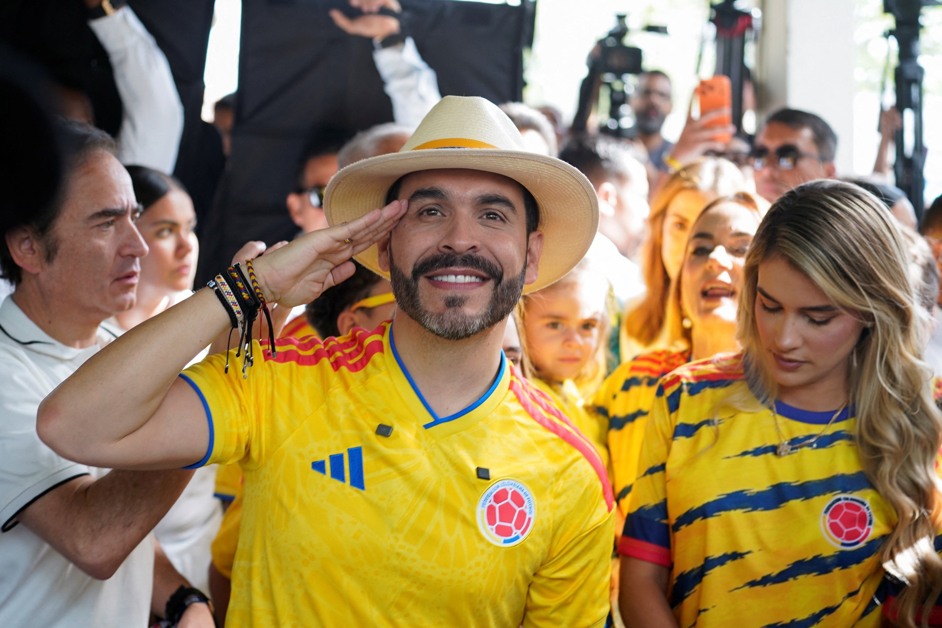 Ascensão da Direita Redesenha Cenário Político na América do Sul Pós-Eleição Colombiana