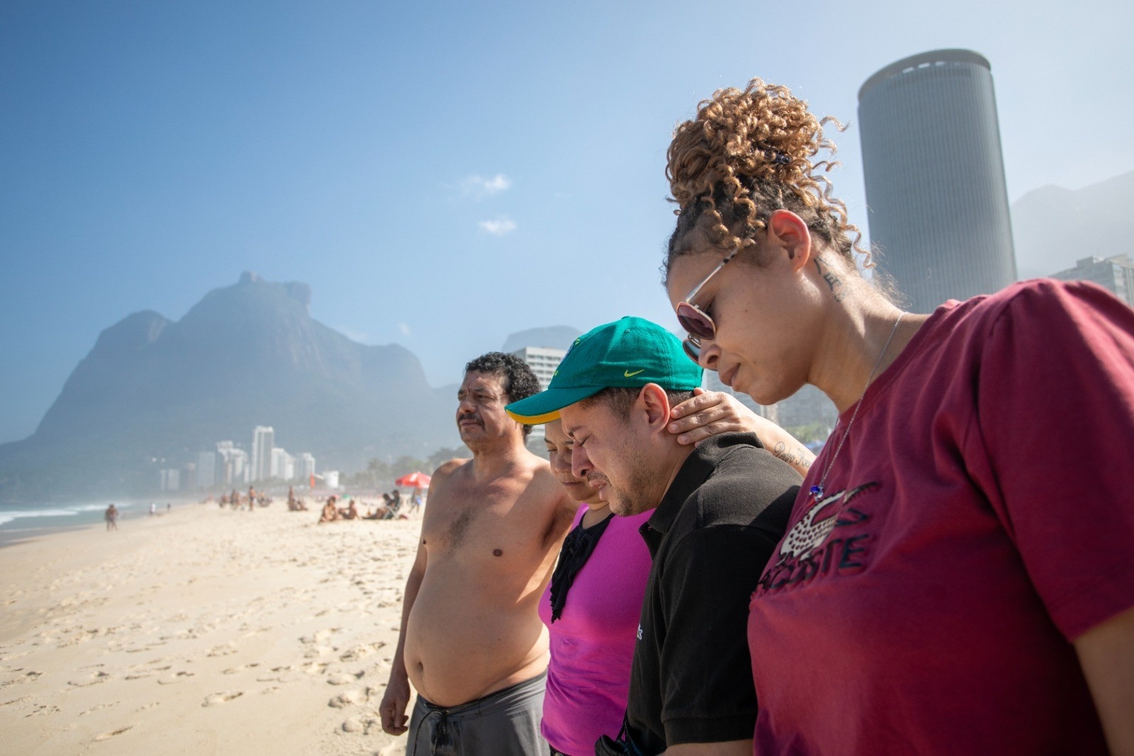 Vulnerabilidade Oculta: O Caso do Surfista Desaparecido e o Cenário das Dificuldades Silenciosas