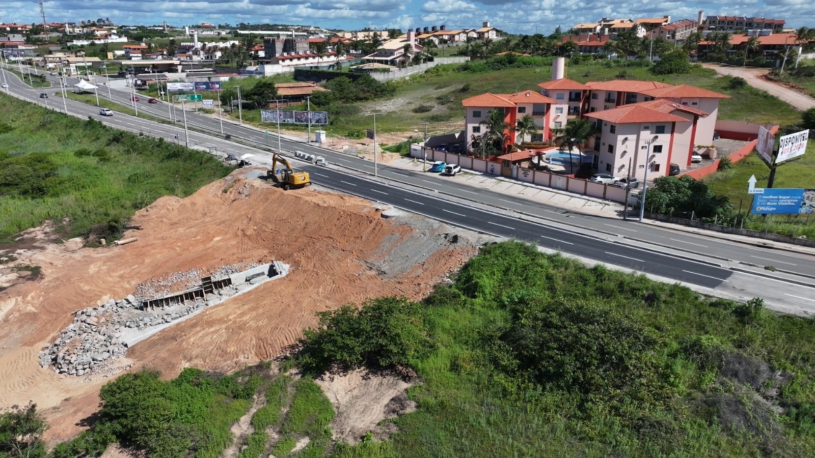 Liberação da CE-025: A Cratera que Revela Desafios Urgentes na Infraestrutura Cearense