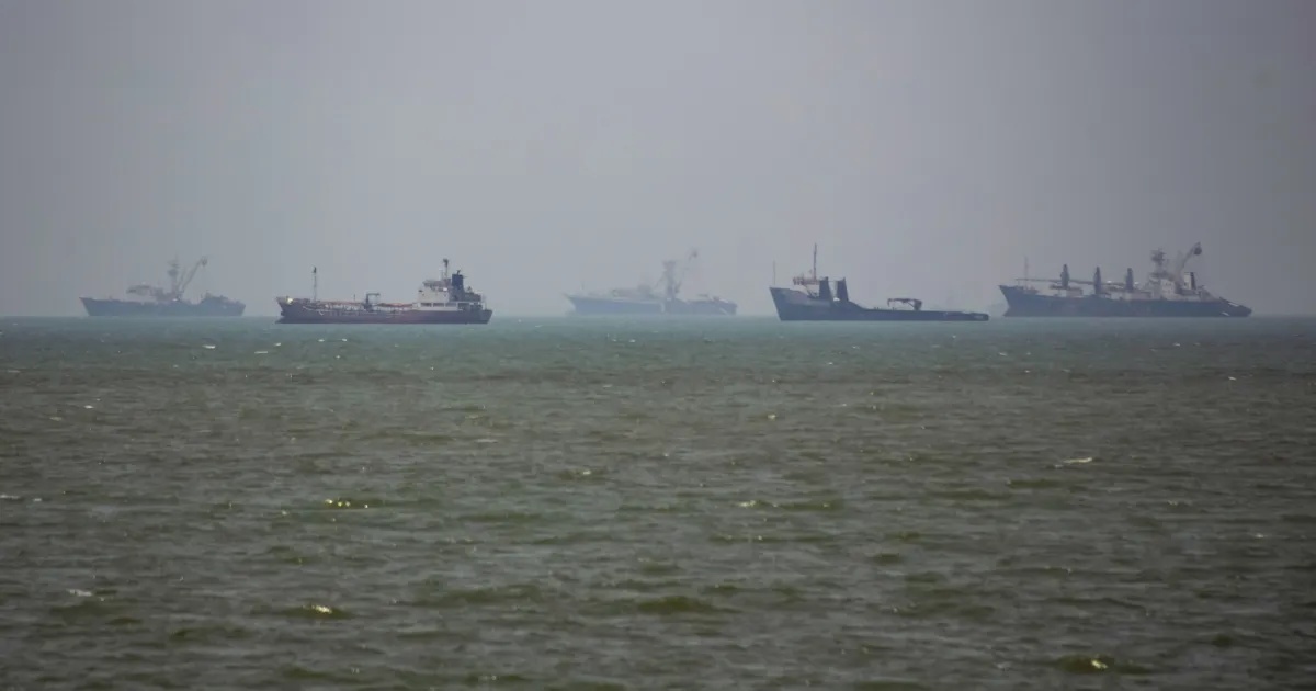 Tensão Geopolítica no Golfo: Os Ataques dos EUA ao Irã e as Consequências para o Comércio Global