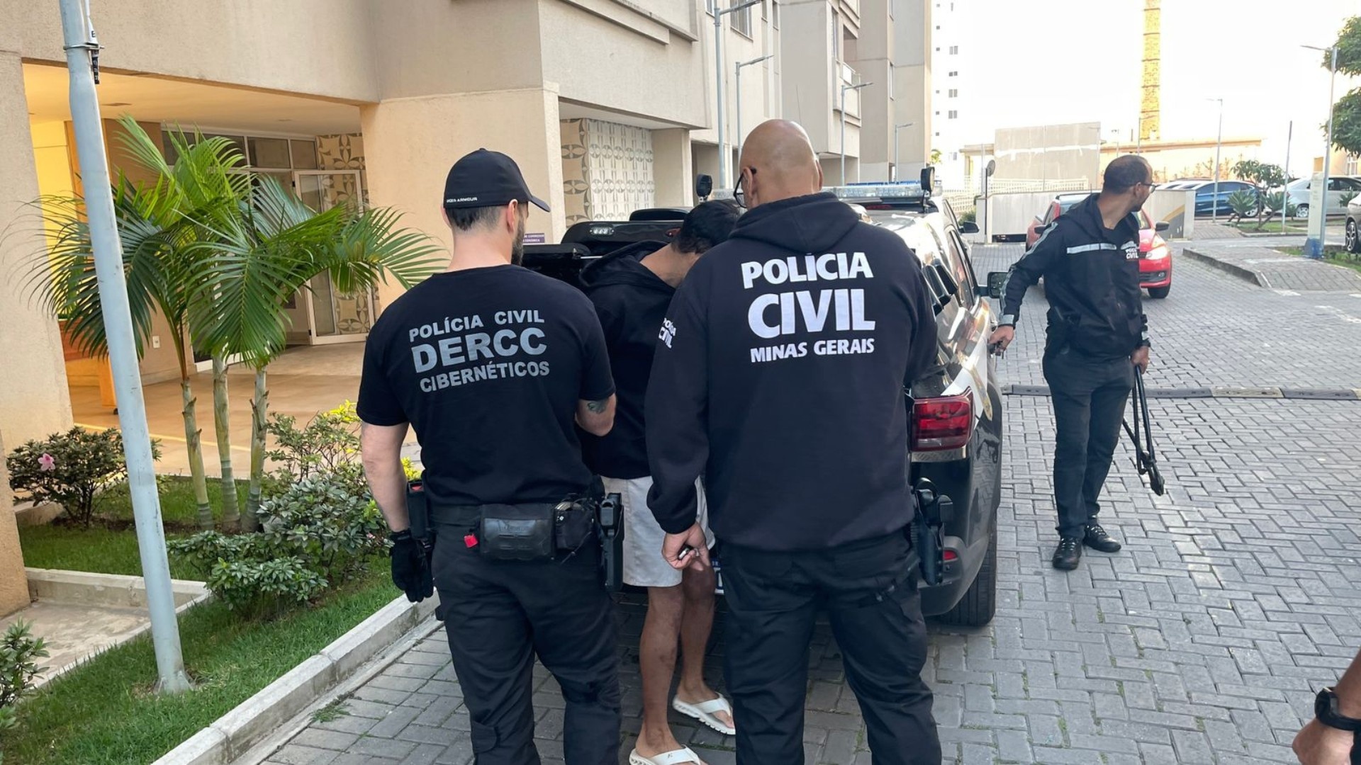 Operação Policial Desmascara Rede de Fraudes em Doações Online com Impacto Regional
