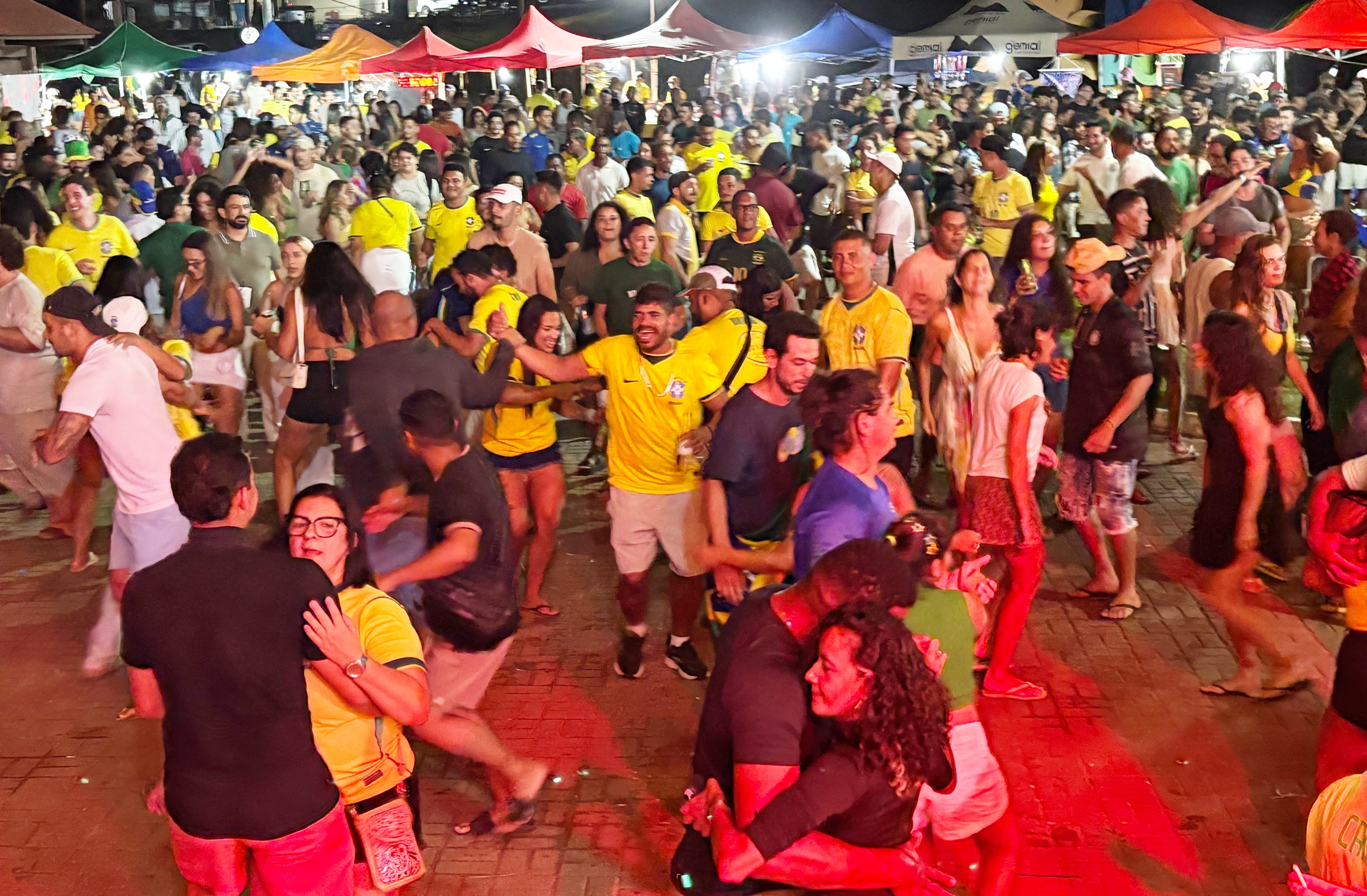 Fernando de Noronha: O Enigma Econômico Por Trás da Dupla Celebração de São João e Copa do Mundo