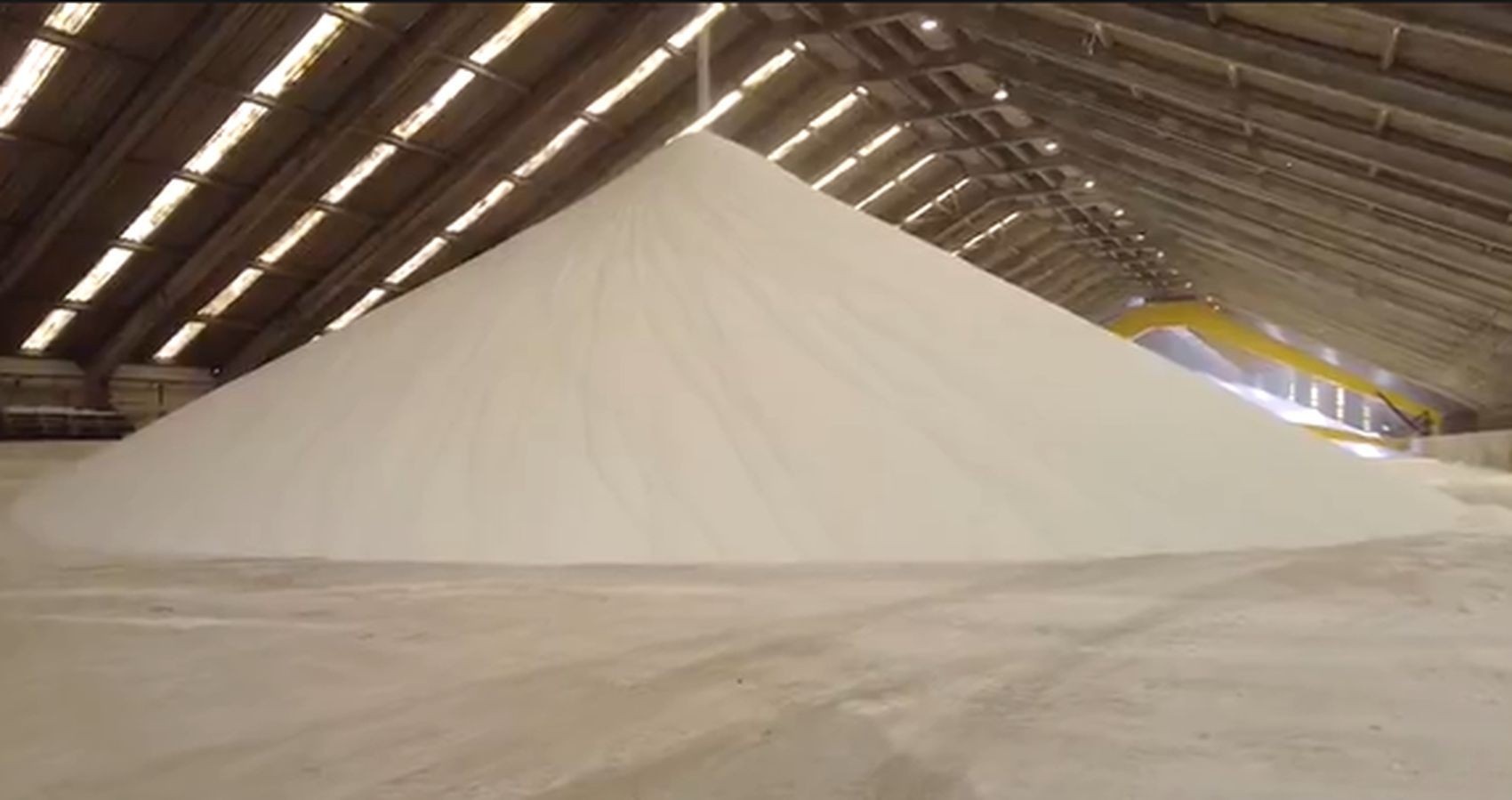 A Resiliência Estratégica do Agronegócio Brasileiro: Desvendando a Rota dos Fertilizantes Iranianos