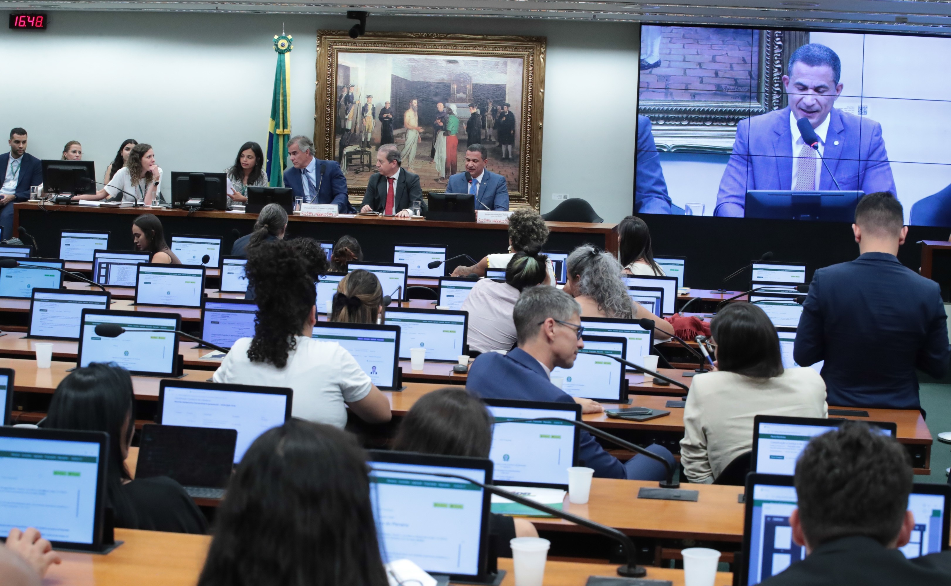 PEC da Jornada de 40 Horas: Os Bastidores da Votação e o Impacto no Trabalhador Brasileiro