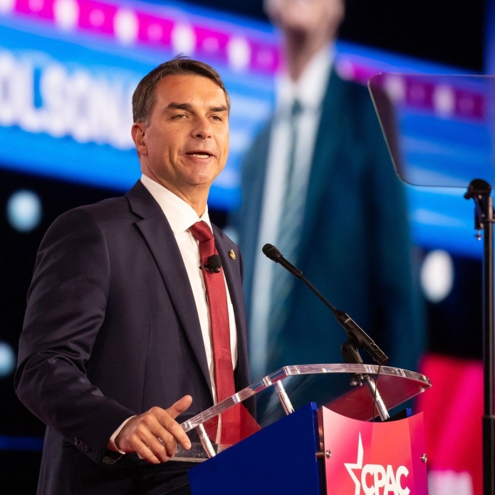 Minerais Raros: Brasil como Solução e Campo de Batalha Geopolítico