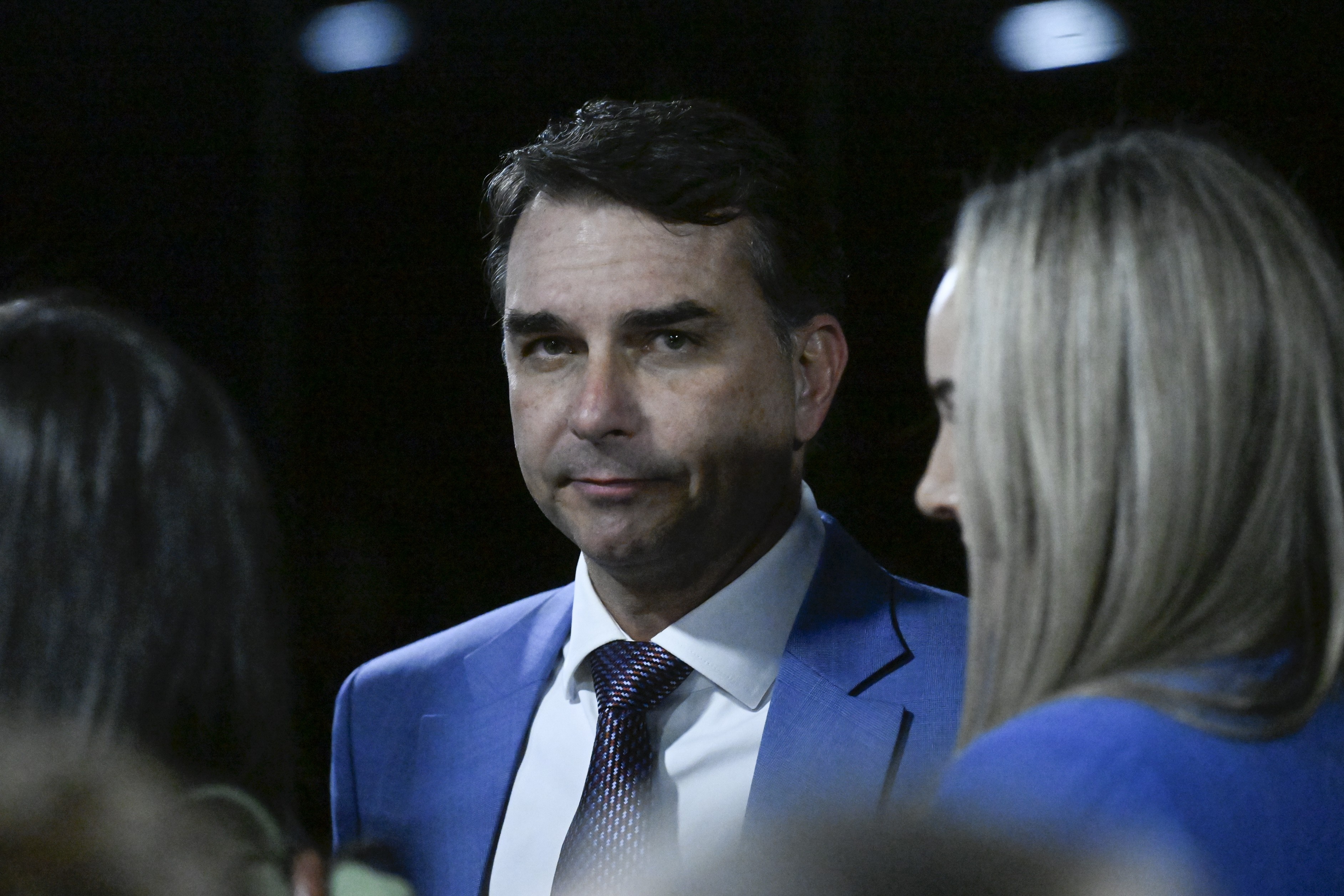 Pesquisa Quaest Revela Perda de Apoio de Flávio Bolsonaro e Reconfigura Cenário Presidencial