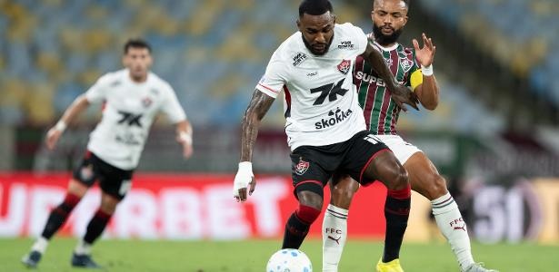 Fluminense empata com Vitória e acende alerta tático em meio a vaias da torcida