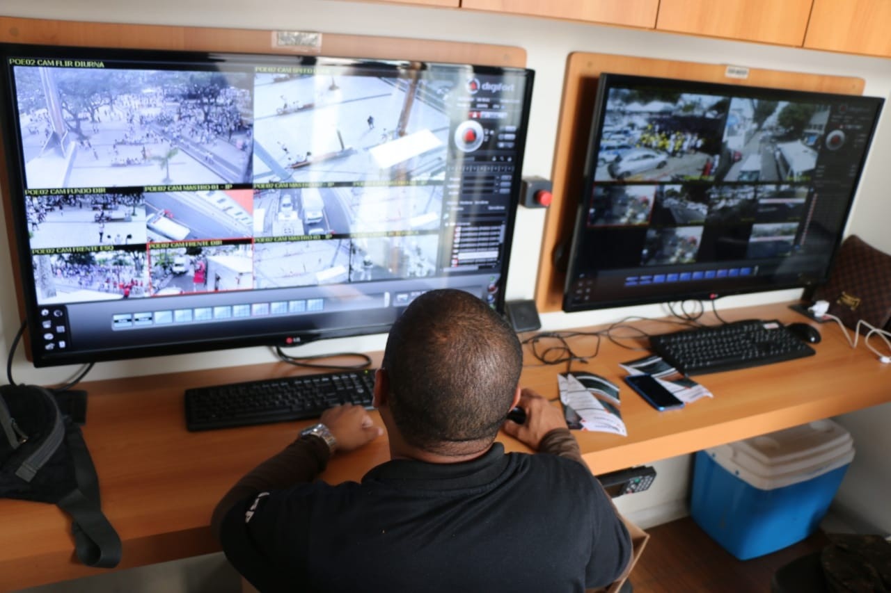 Reconhecimento Facial: A Captura de Foragida Internacional em Salvador Redefine a Segurança Urbana