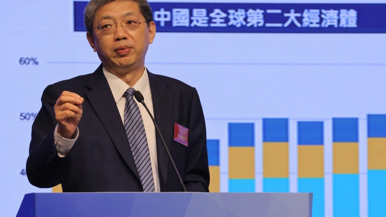 Desaparecimento de Ex-Executivo da HKEX: O Enigma Chinês e o Futuro de Hong Kong