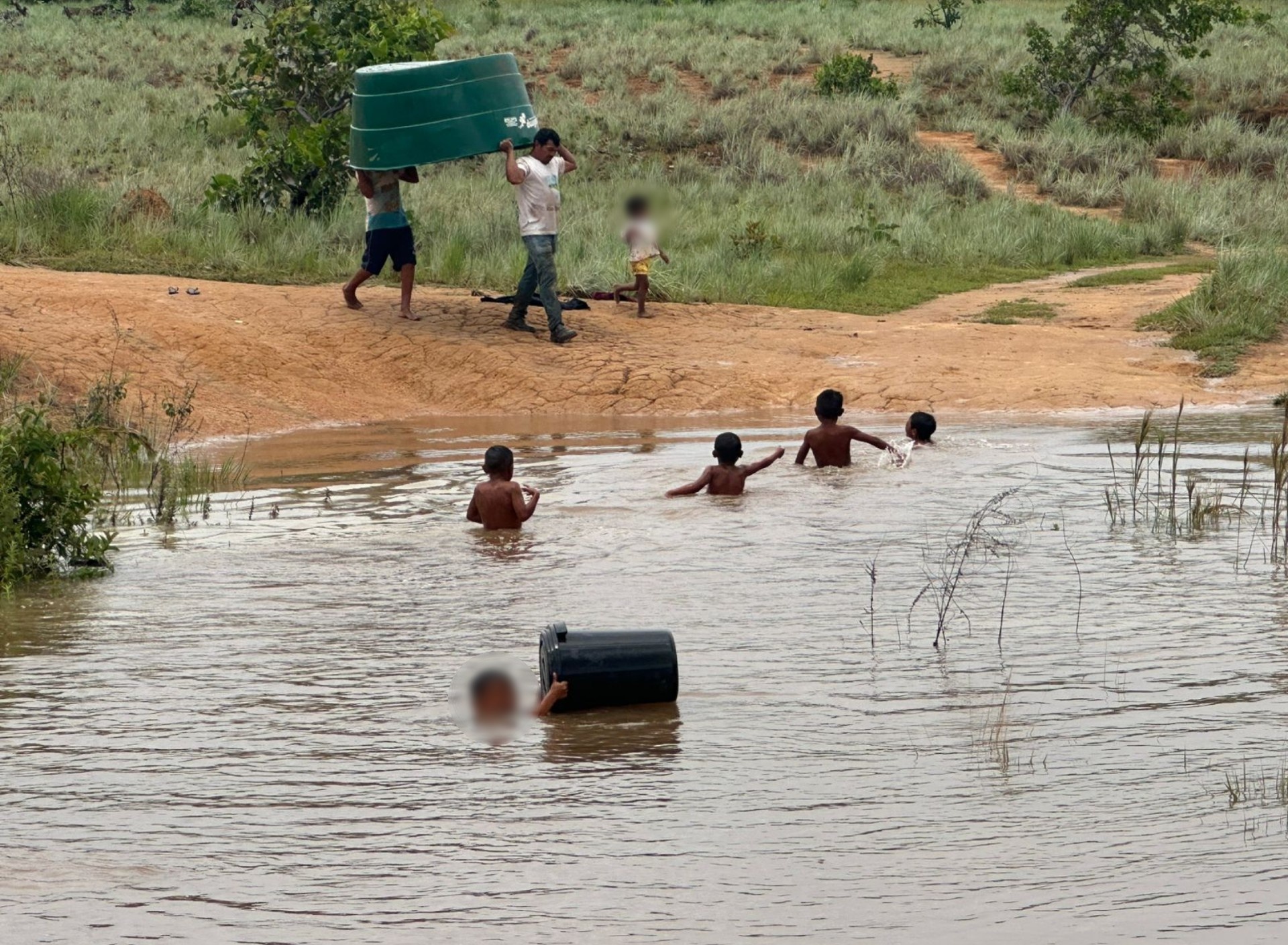 Roraima em Alerta: Chuvas Implacáveis Exacerbam Desafios Crônicos e Reconfiguram o Cotidiano Regional