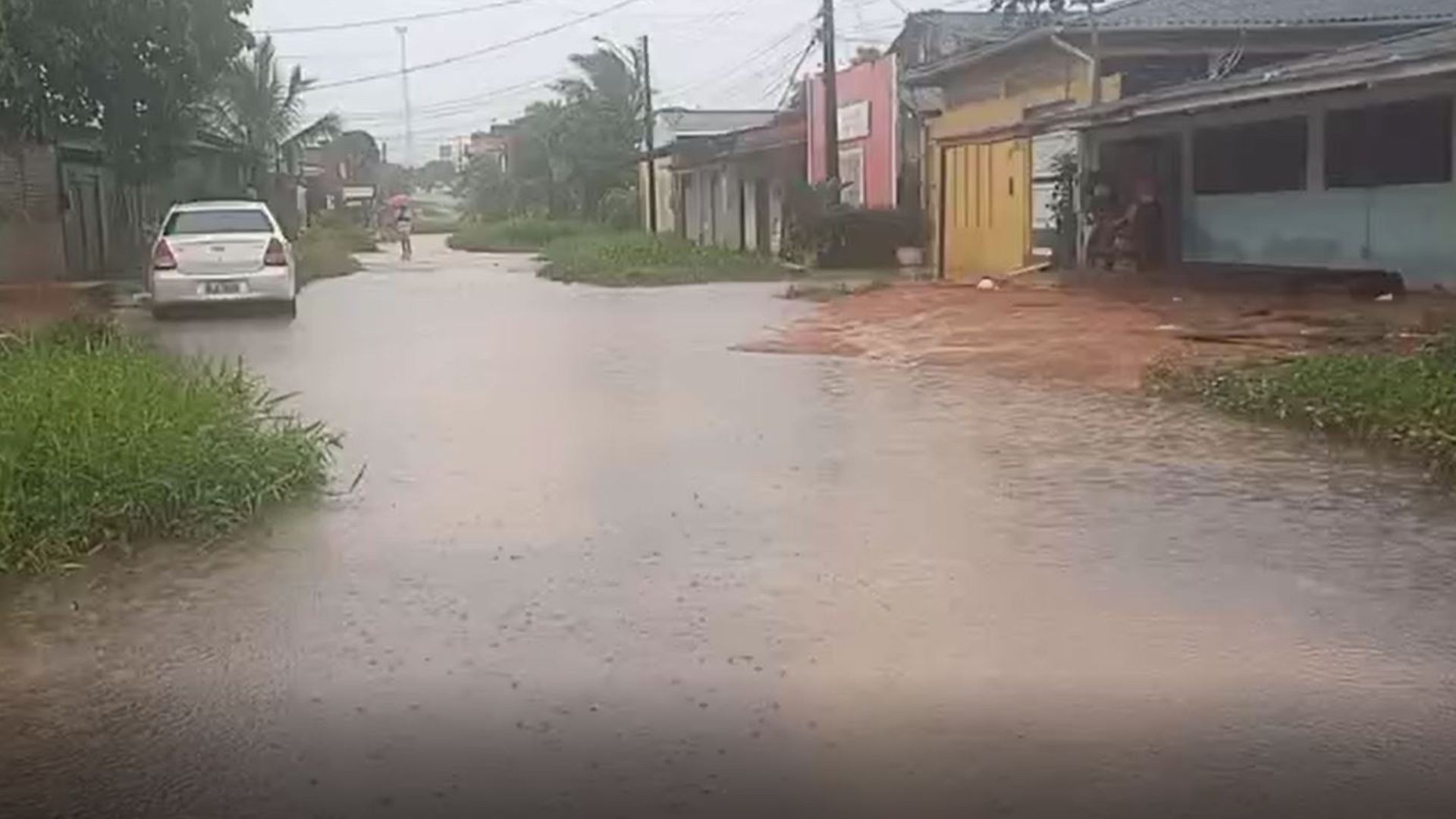 Alerta Laranja em Macapá: Chuvas Intensas Revelam Desafios Crônicos na Infraestrutura Urbana