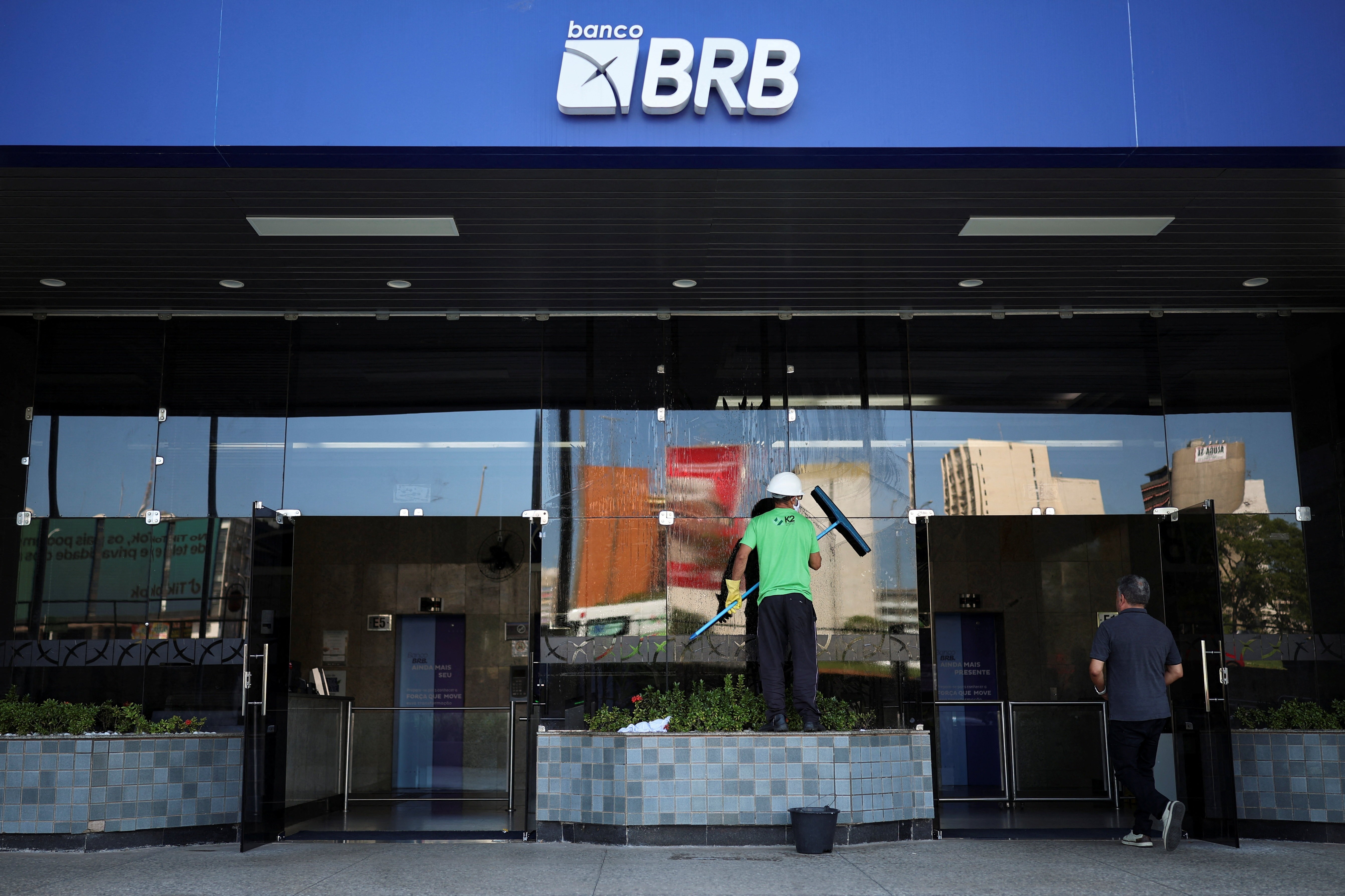 Revisão do Pacote de Imóveis para o BRB: Entenda o Impacto no Patrimônio do DF e o Futuro do Banco