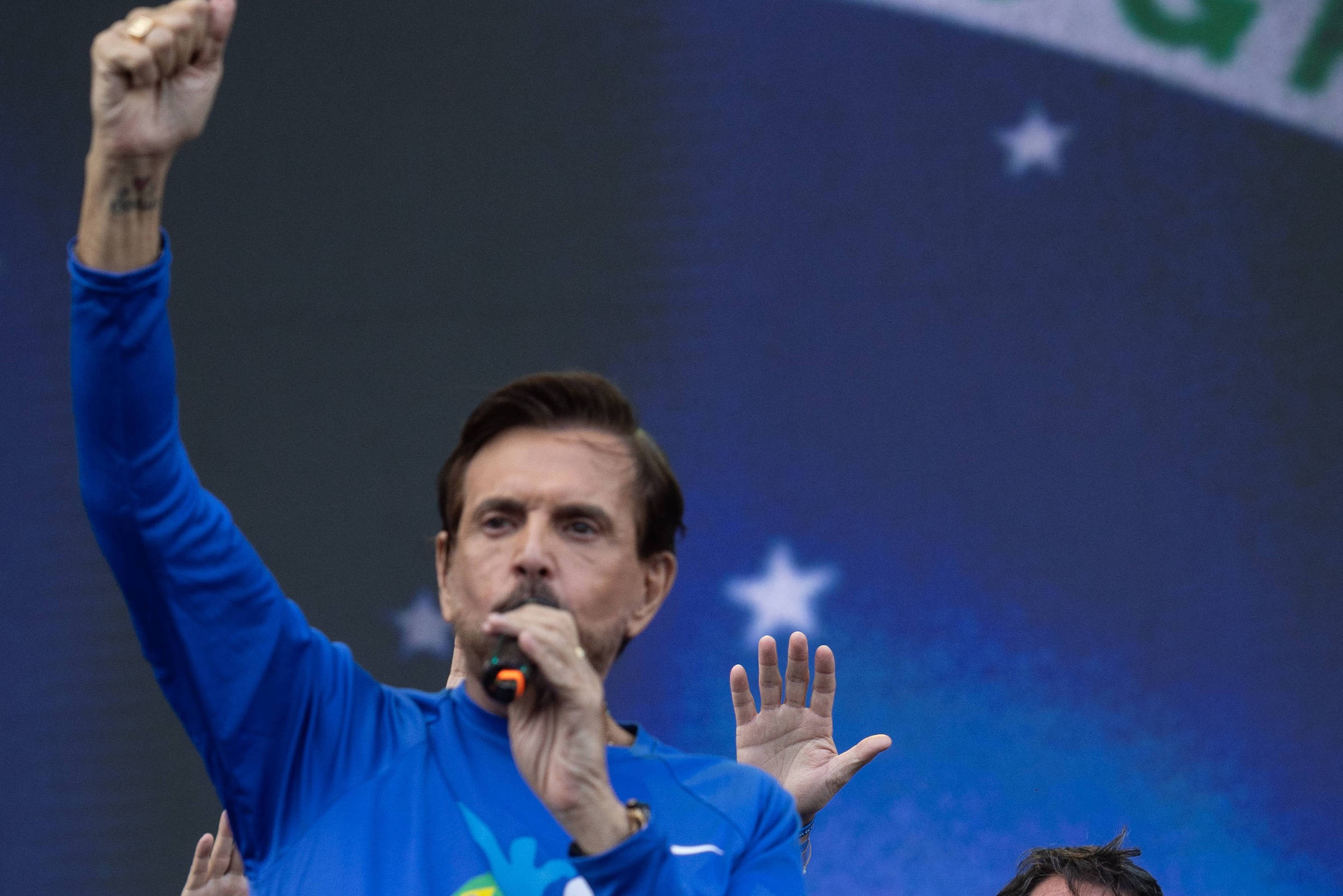 A Estratégia do Silêncio: Como a Postura do Governo Lula na Marcha para Jesus Redefine Limites Entre Fé e Política