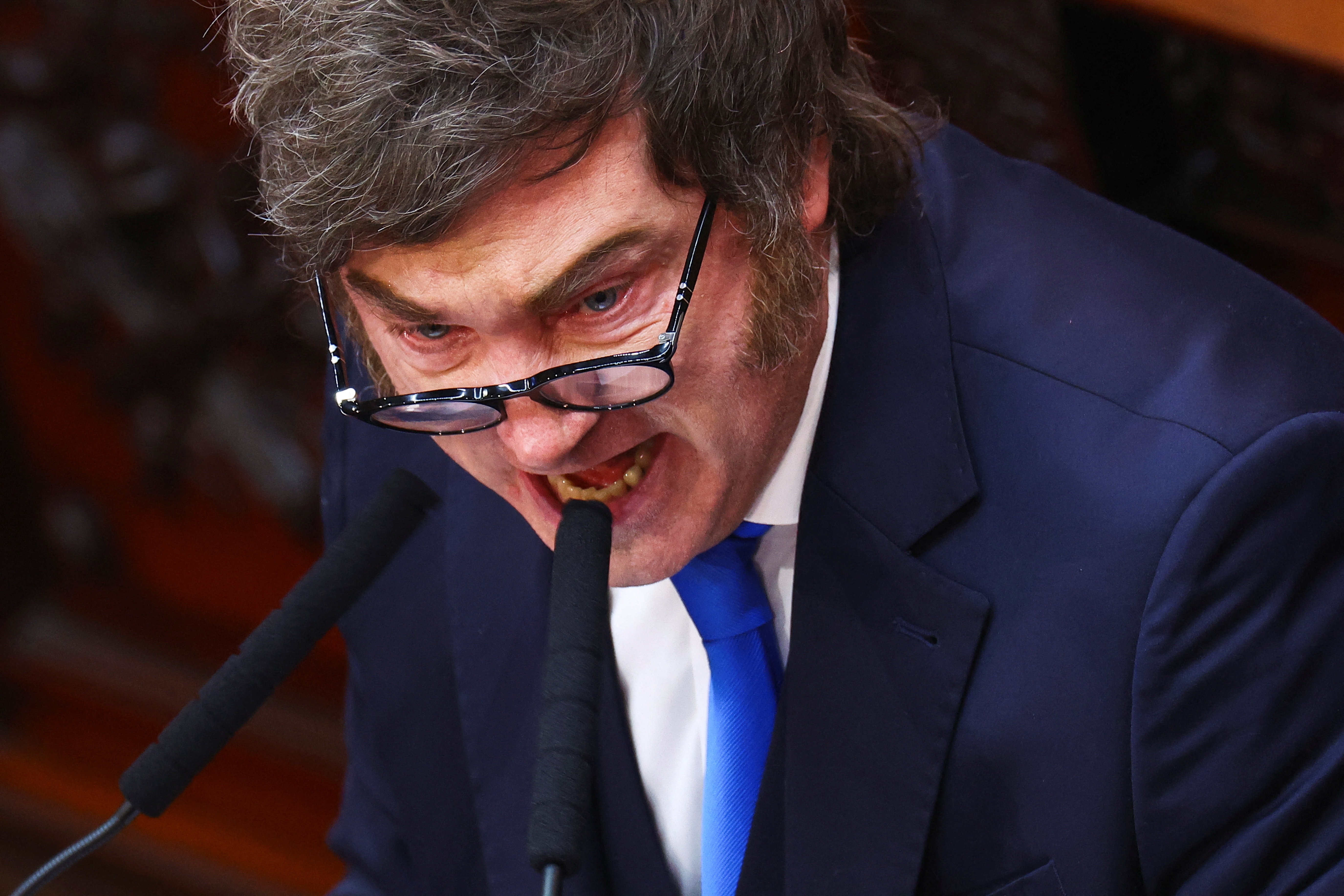 Argentina: O Choque de Narrativas sobre a Ditadura e o Desafio à Memória Coletiva