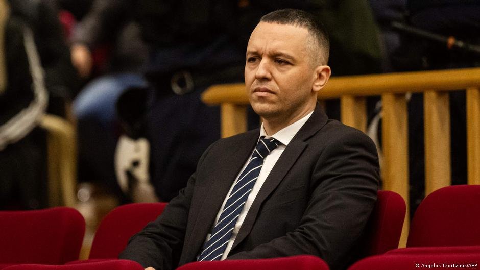 Tribunal grego mantém condenações de líderes de partido neonazista