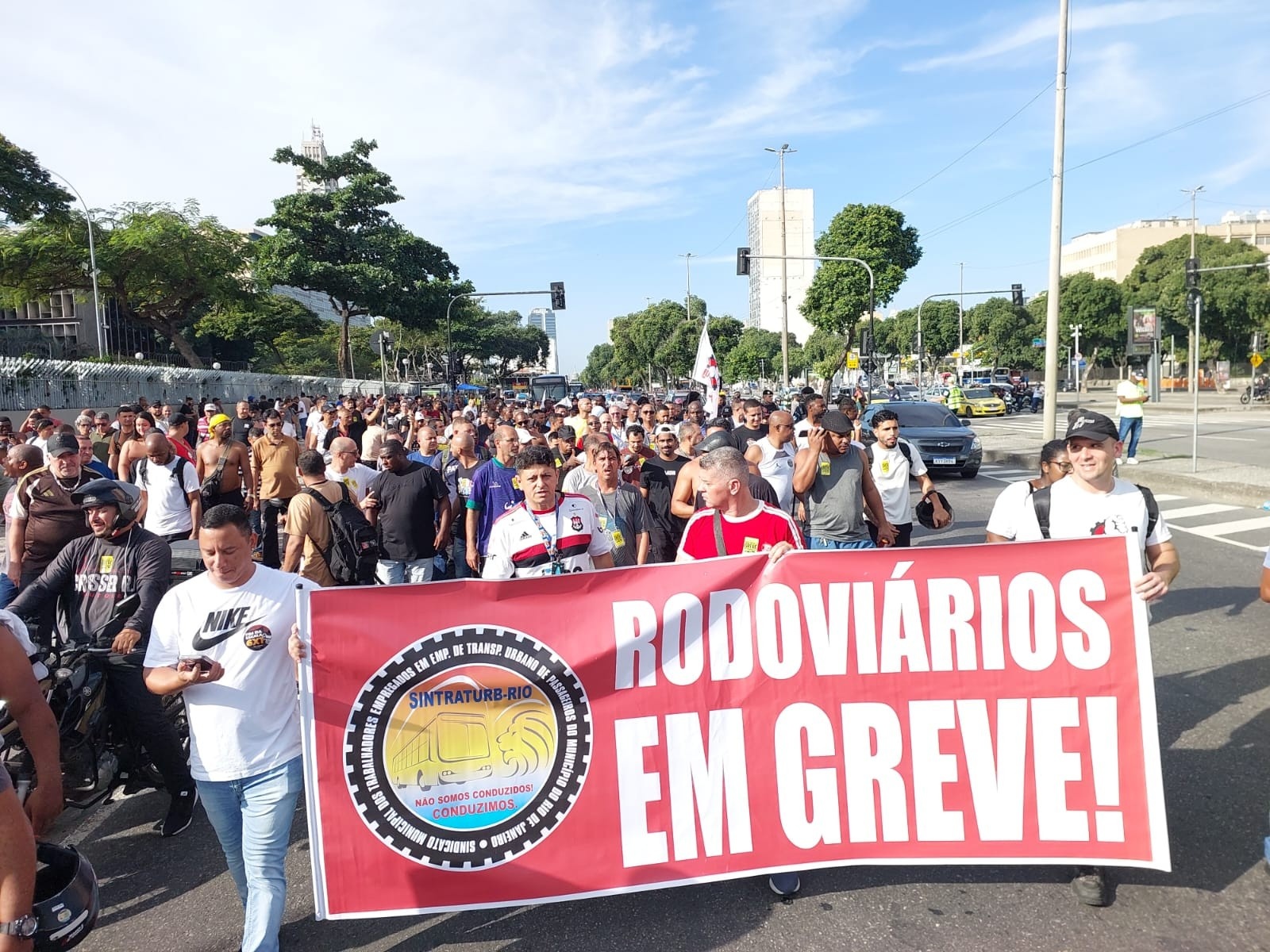 Greve de Rodoviários no Rio: O Termômetro de uma Metrópole em Tensão Constante