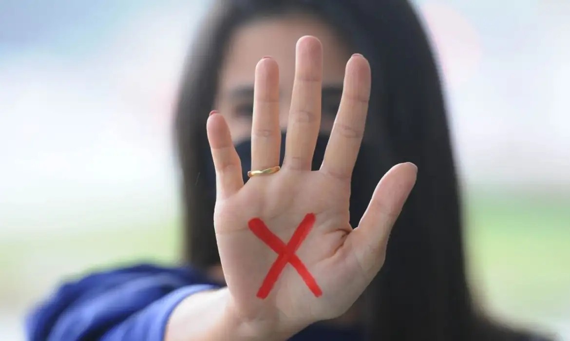 Maceió: Prisão por Cárcere Privado Revela Desafios na Proteção de Mulheres e a Força da Denúncia Cidadã