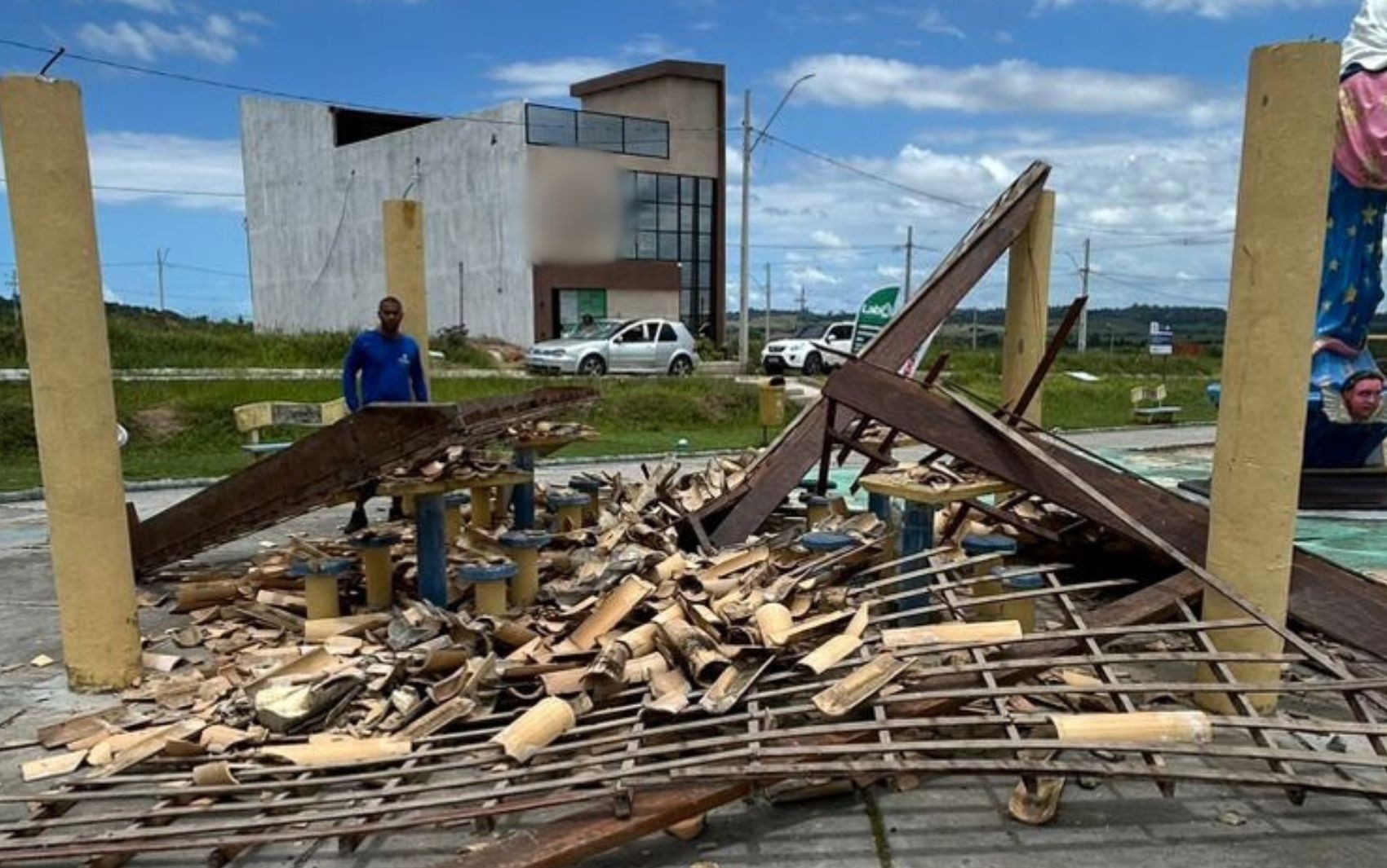 Colapso de Quiosque em Japaratuba: O Alerta Silencioso sobre a Infraestrutura Urbana de Sergipe