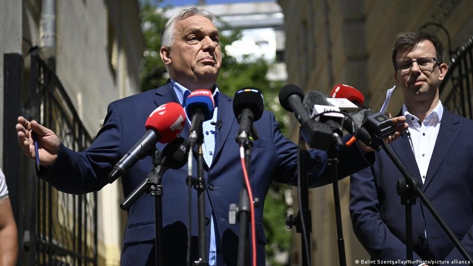Hungria em Turbulência: Orban Acusa Novo Governo de Tirania e Promete Resistência em Meio a Investigações de Corrupção