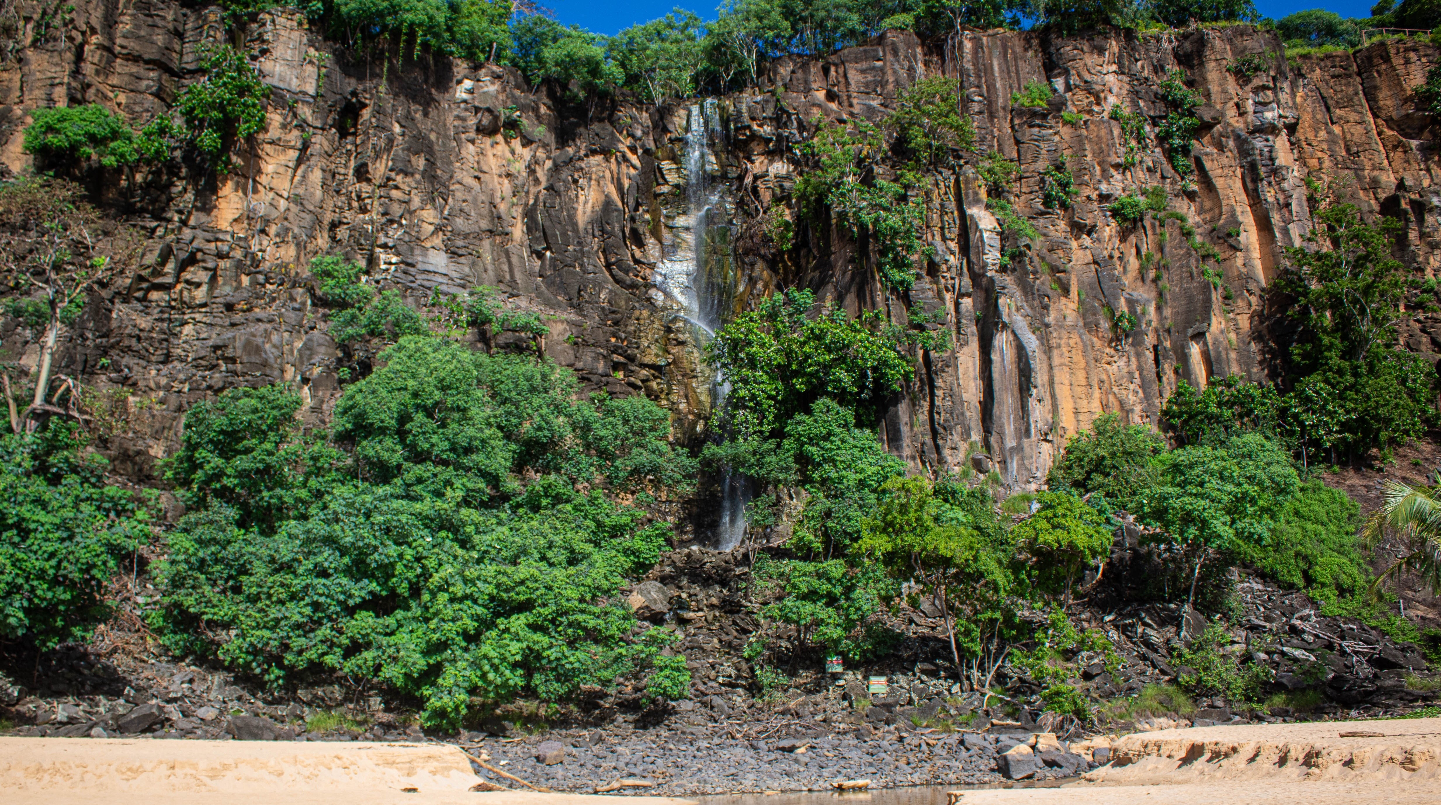 Fernando de Noronha: A Proibição Definitiva nas Cachoeiras do Sancho e o Redesenho da Experiência Turística na Ilha