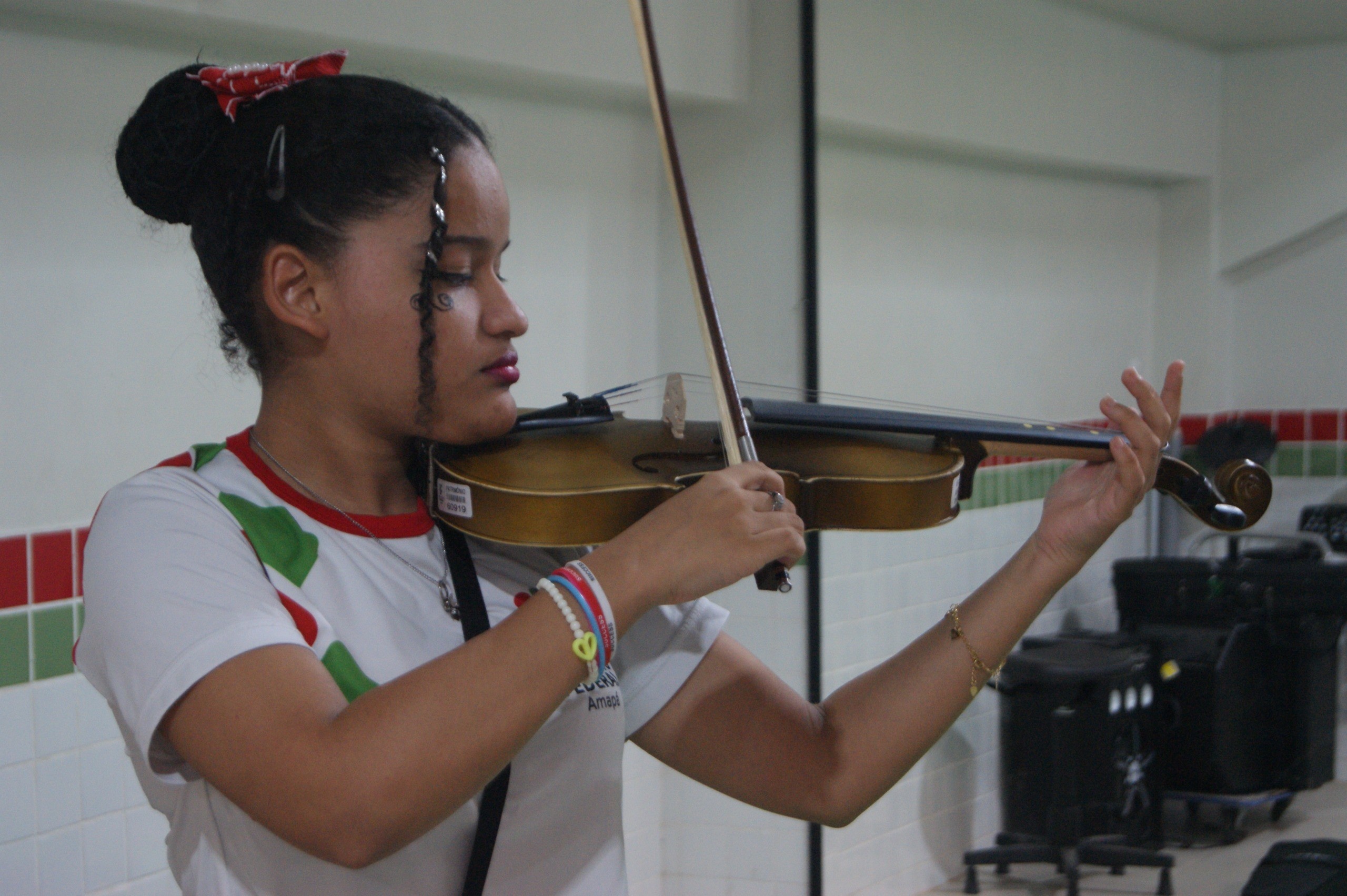 A Sinfonia da Oportunidade: Como o Curso de Violino do IFAP Reafirma o Papel da Cultura no Desenvolvimento de Macapá
