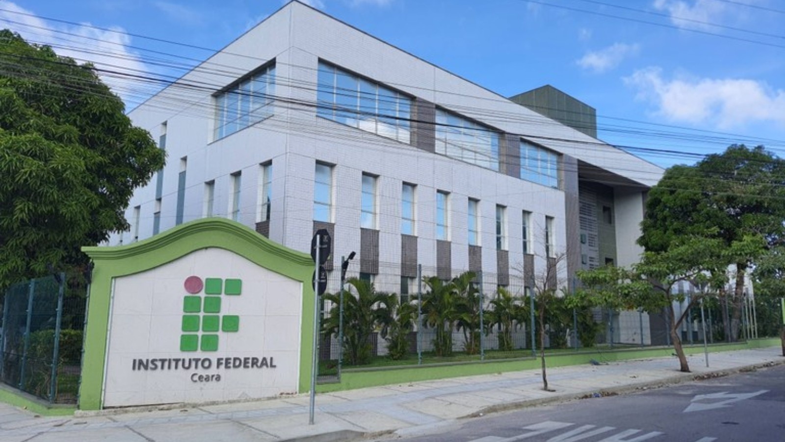 IFCE Fortaleza: 436 Vagas Gratuitas Reforçam Estratégia de Desenvolvimento Profissional no Ceará