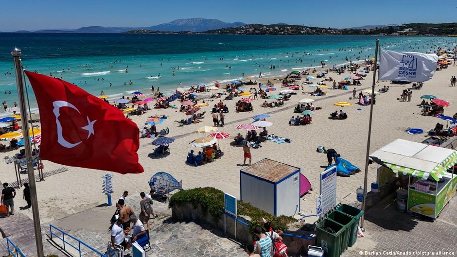 Conflito Irã-EUA-Israel Redesenha o Turismo Turco: Uma Análise do Impacto Global