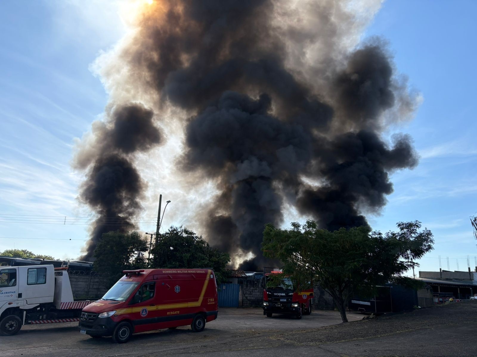 O Incêndio na Viação Anchieta: Radiografia da Vulnerabilidade e os Desafios Urgentes do Transporte Público em Belo Horizonte
