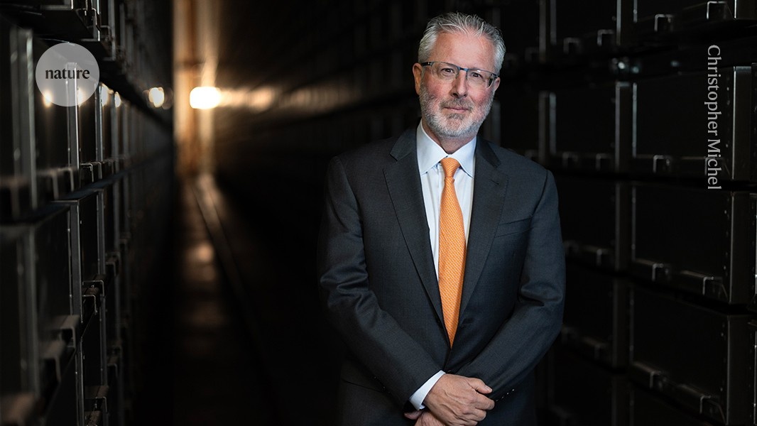 A Nova Liderança da Ciência Americana: Neil Shubin Assume o Comando da NAS em Momento Crucial