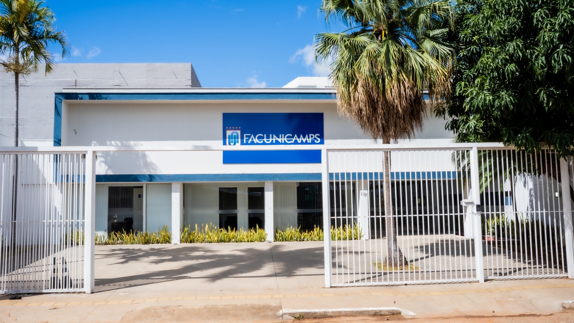 Excelência Acadêmica em Goiás: A Liderança Contínua da Facunicamps e o Impacto na Qualidade Educacional Regional
