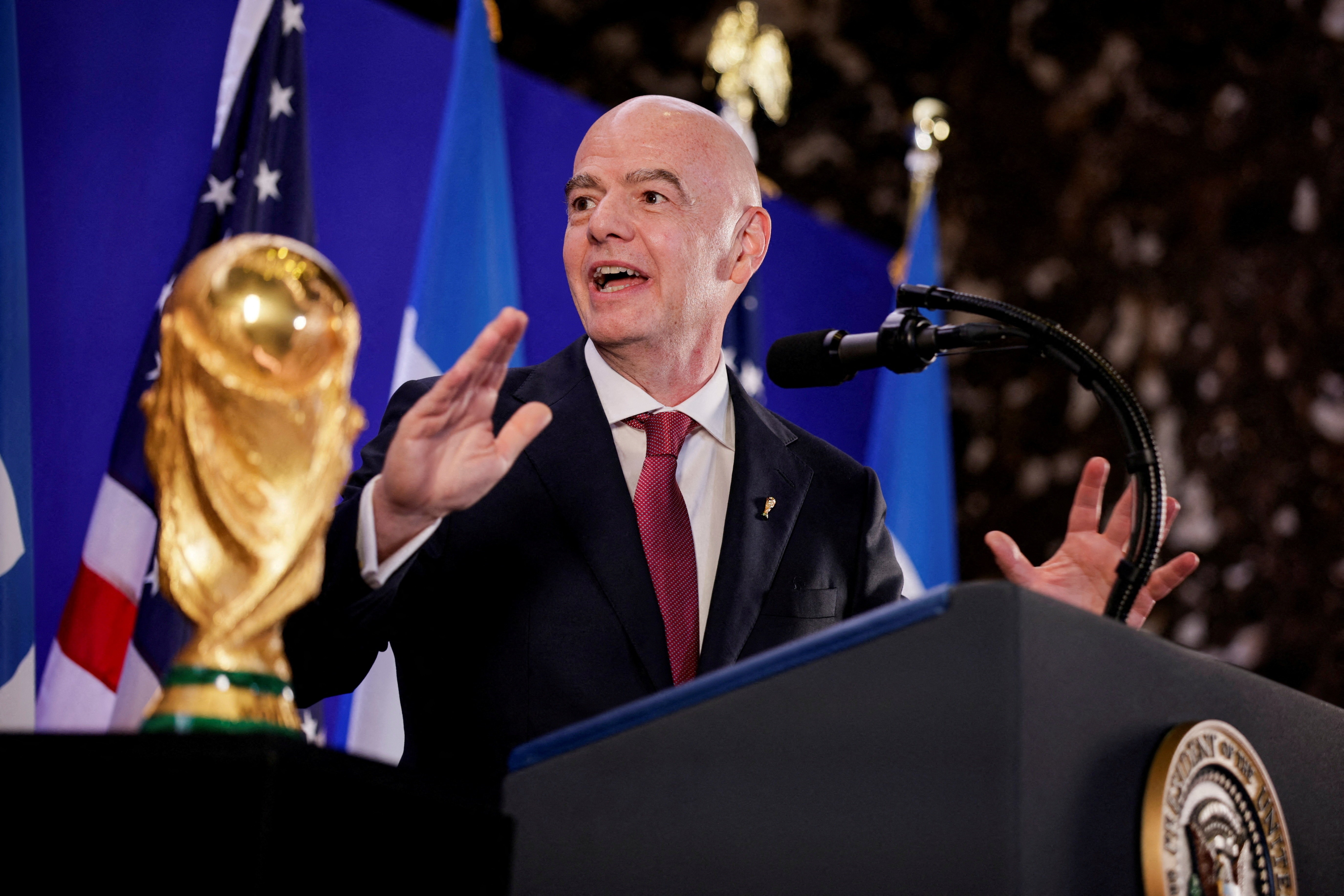 FIFA Recua em Plano Bilionário: As Implicações da Batalha pelo Poder no Futebol Global