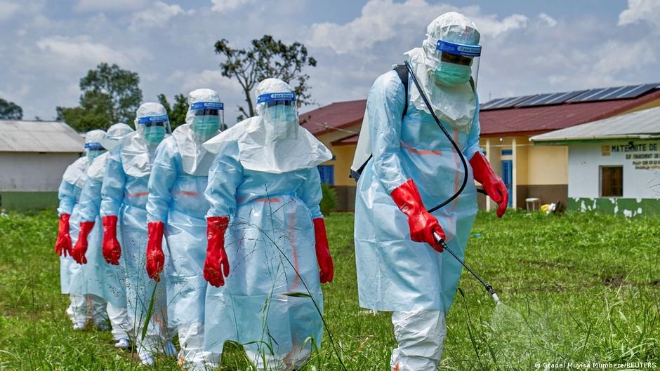 O Custo Global dos Cortes na Ajuda: Como o Ebola no Congo Revela a Fragilidade da Saúde Mundial