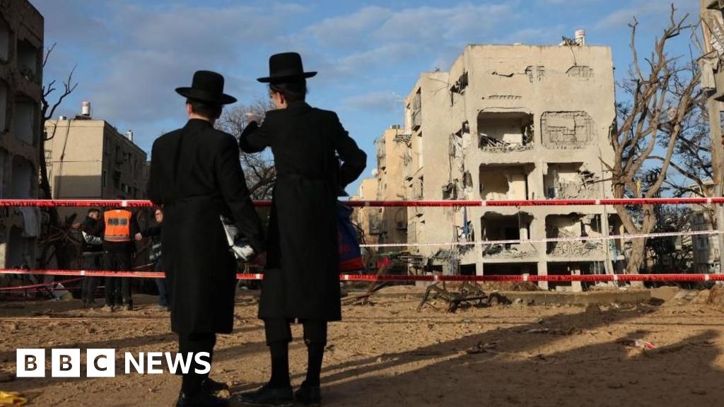 Escalada Nuclear no Oriente Médio: Mísseis Iranianos Atingem Israel, Expondo Falhas e Redefinindo o Jogo de Poder