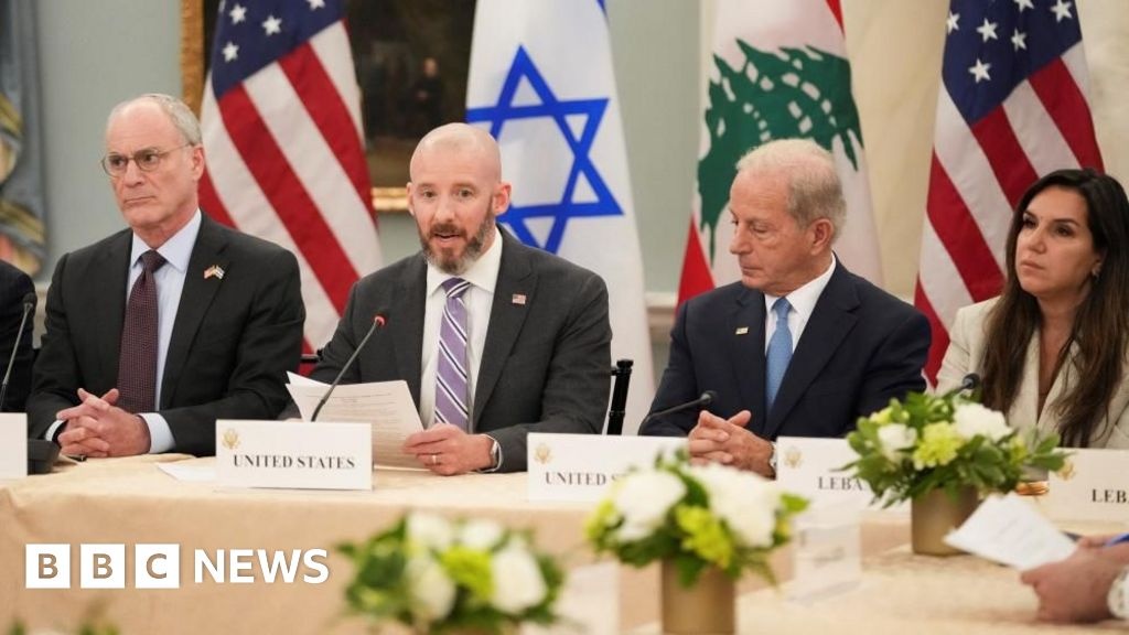 A Frágil Paz Mediada: Israel e Líbano Concordam com Cessar-Fogo Condicional, Hezbollah Permanece Crucial
