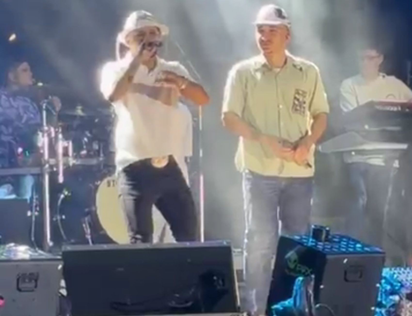 O Cordel no Palco: Como o Encontro de João Gomes e Carlinhos Poeta Reafirma a Identidade Cultural Sergipana no Cenário Nacional