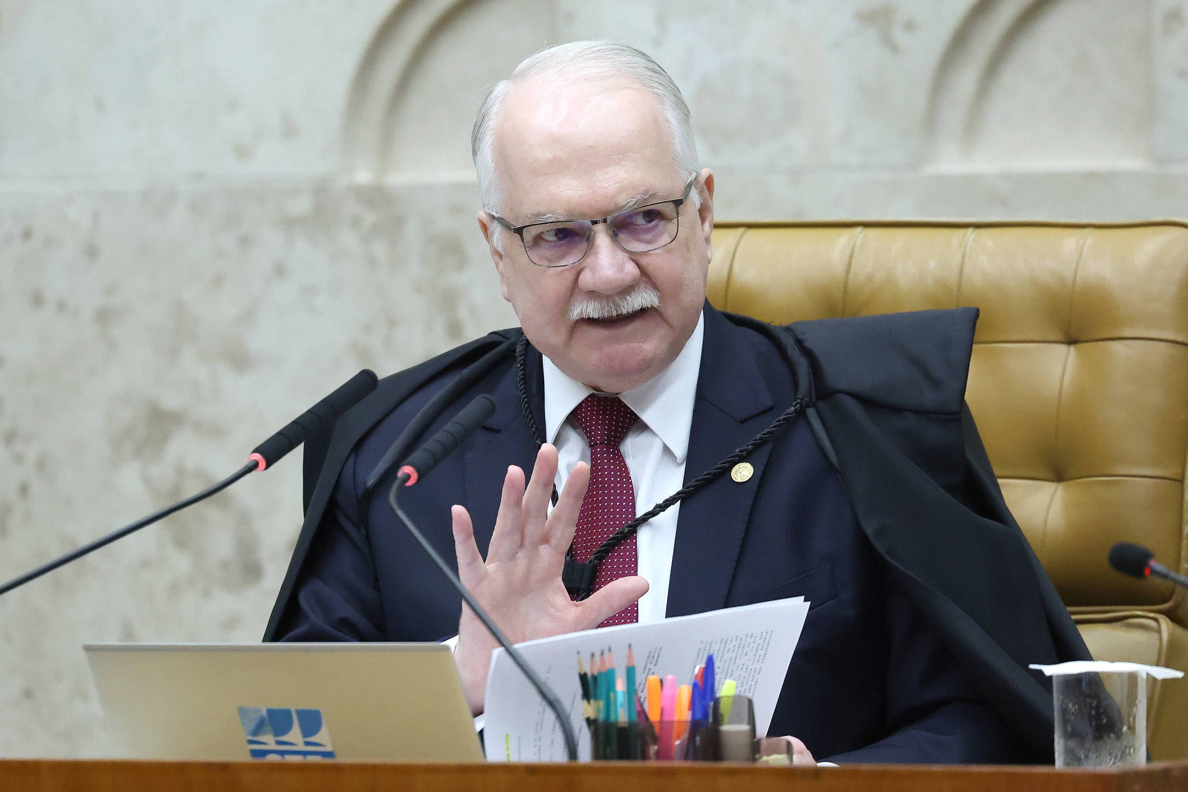 A Responsabilidade Judicial em Debate: Fachin Defende Ética no STF para Reafirmar Confiança Pública