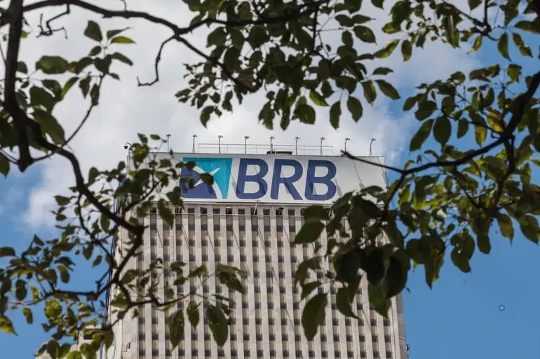 Justiça do DF Suspende Alienação de Imóveis Públicos Cruciais em Operação de Capitalização do BRB