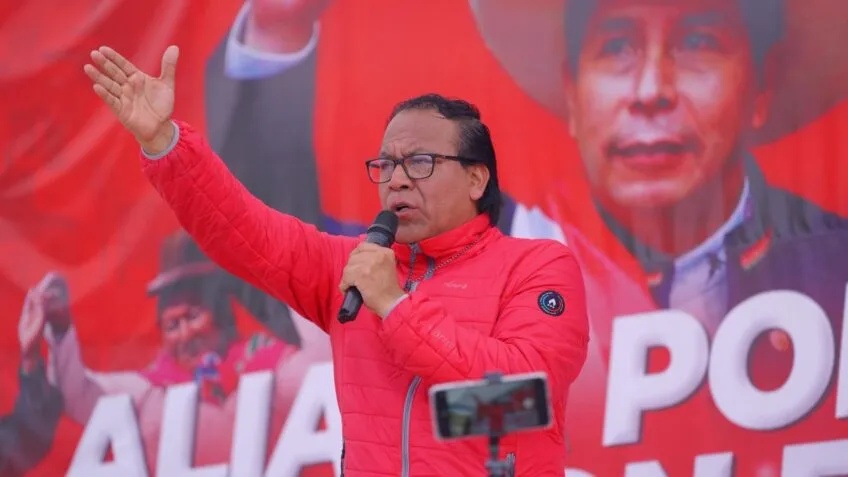 Peru: Processo Judicial Contra Sánchez Intensifica Instabilidade às Vésperas do Segundo Turno