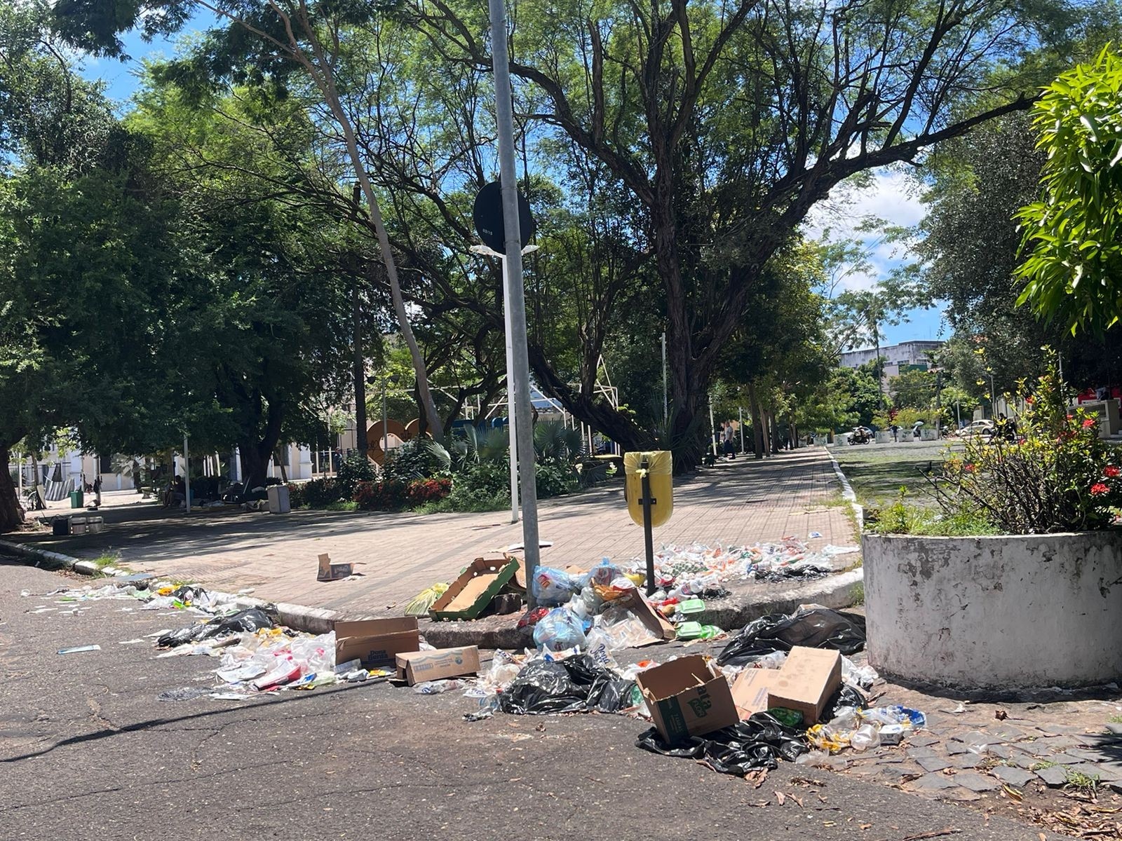 Justiça de Teresina Libera Licitação de Meio Bilhão para Limpeza Urbana: Desvendando o Impacto na Vida do Cidadão