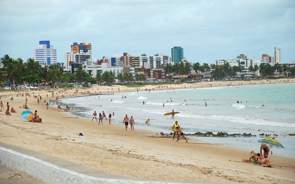 Litoral da Paraíba: Além do Aviso de Impropriedade, uma Análise Profunda dos Desafios e Impactos