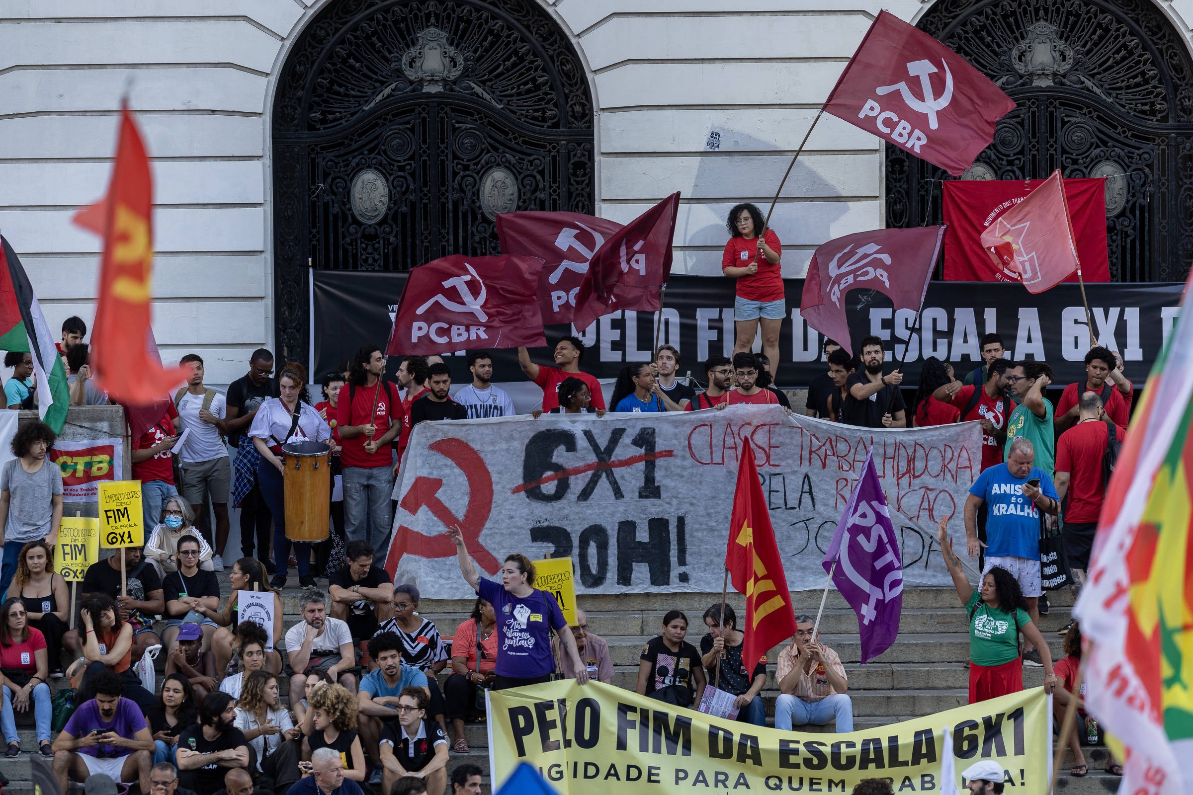 A Estratégia do Stand-by: Lula e o Intrincado Dilema Político por Trás da Escala 6x1