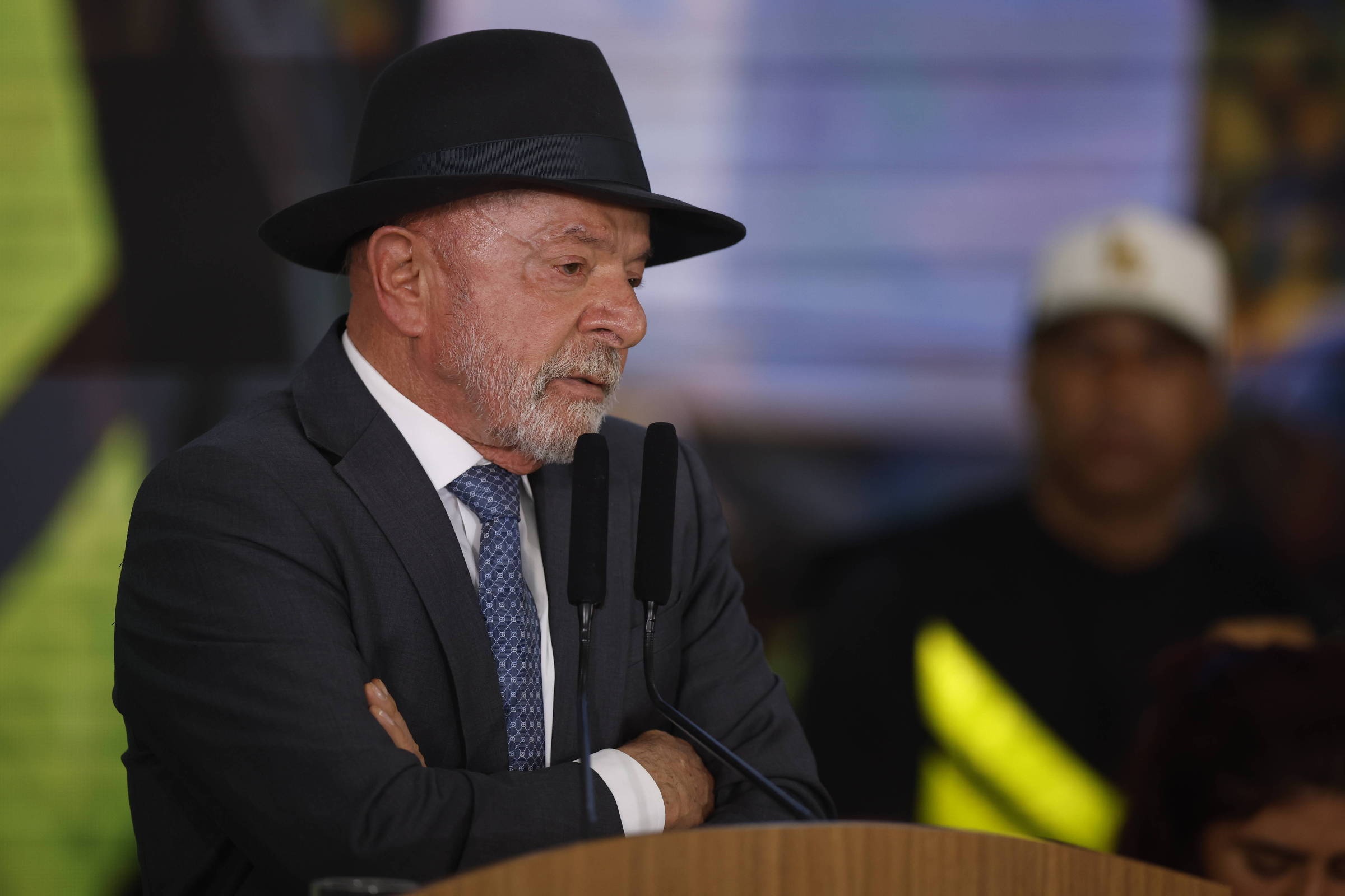 O Xadrez Político em Minas: A Indefinição do Palanque de Lula e Suas Ramificações Nacionais