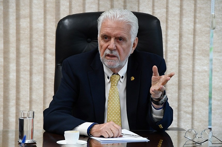 Crise na Liderança do Governo no Senado: Um Teste para a Coesão Governamental