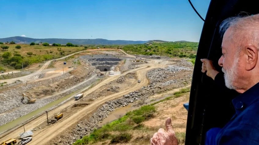 A Inauguração Vazia: O Túnel da Transposição e o Desafio da Realidade Hídrica no Nordeste